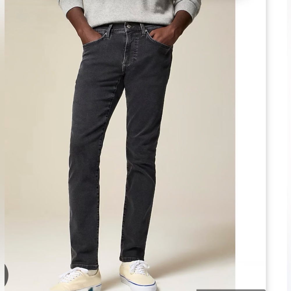 Urban Outfitters BDG Dad Slim Taper Fit / Black Jeans